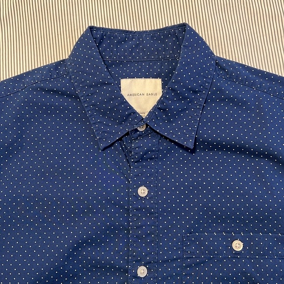 American Eagle Everyday Oxford Button-Up Shirt - Picture 4 of 6